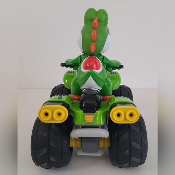 Kyosho Mario Kart Buggy R / C Yoshi No‎ Remote Included - Picture 6 of 11